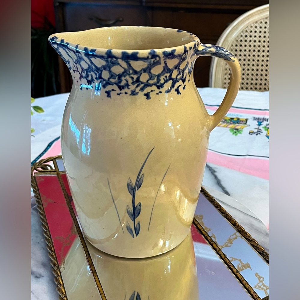 Vtg Robinson Ransbottom Blue Wheat Spongeware 2 Qt Pitcher Roseville Pottery
